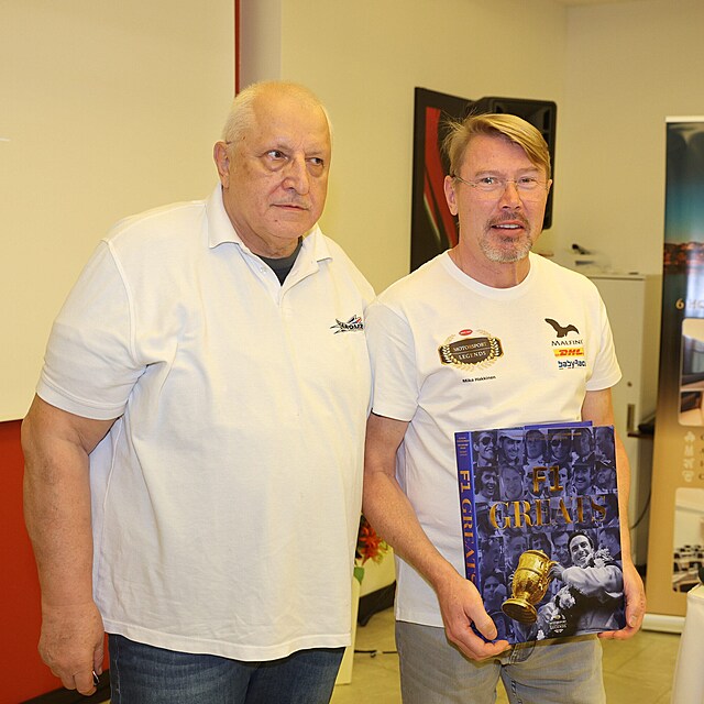 Mika H�kkinen s Anton�nem Charouzem