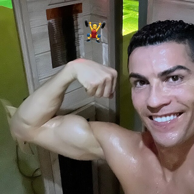 Cristiano Ronaldo si te uv zaslouenou dovolenou v Dubaji.