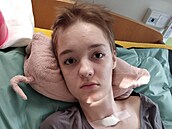 Monika byla usmvavá dívka. Pak jí lékai nali na mozku dva nádory.