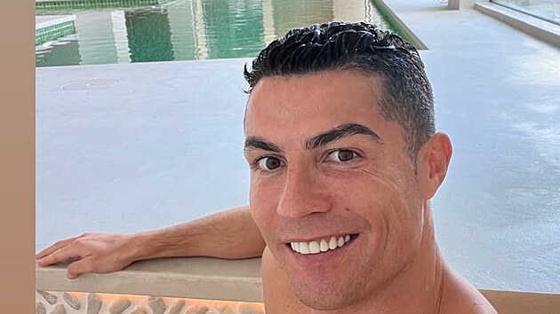 Cristiano Ronaldo si te uv zaslouenou dovolenou v Dubaji.