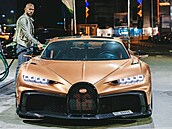 Policie zabavila jedenáct aut Andrewa Tatea