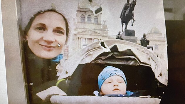 Policie stále pátrá po tyicetileté Jan Kováové a jejím tíletém synovi...