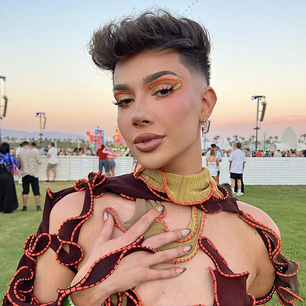 Americký youtuber James Charles