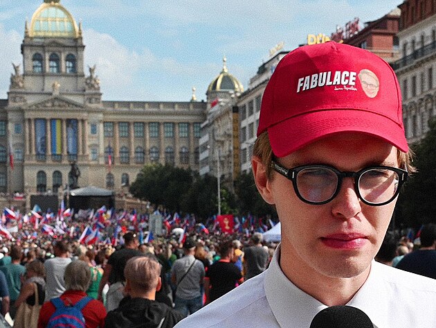 Jan �pa�ek si utahuje s politik�