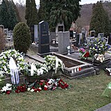 Hrob rodiny Žilkovy v Úněticích u Prahy