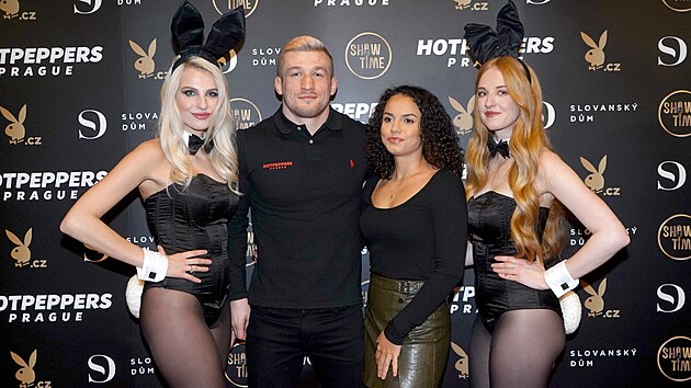 David Kozma s partnerkou Sarah a kokami Playboye