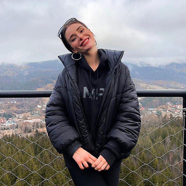 Anna Šulcová přidala video, ve kterém pláče. Kdo se natáčí, když mu není dobře, ptají se sledující