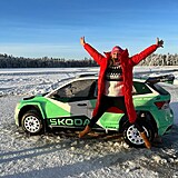 Jízdu na zamrzlém jezeře si ve Švédsku vyzkoušela také Inna Puhajková. S...