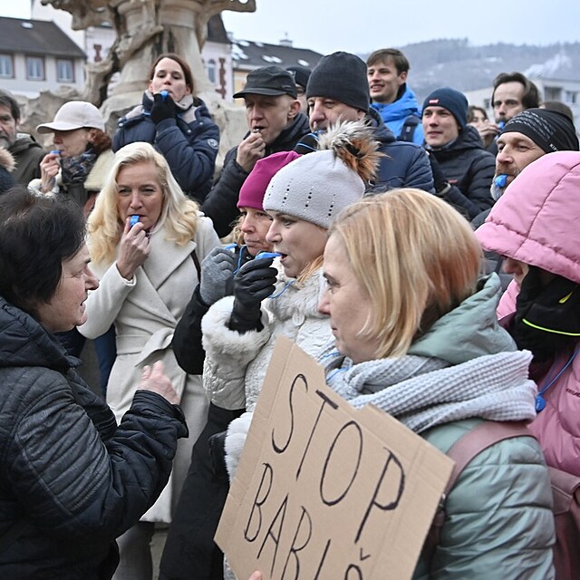 Odprci v Dn pskali bhem setkn Andreje Babie s volii.