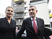 Poraený kandidát na prezidenta Andrej Babi s manelkou Monikou.