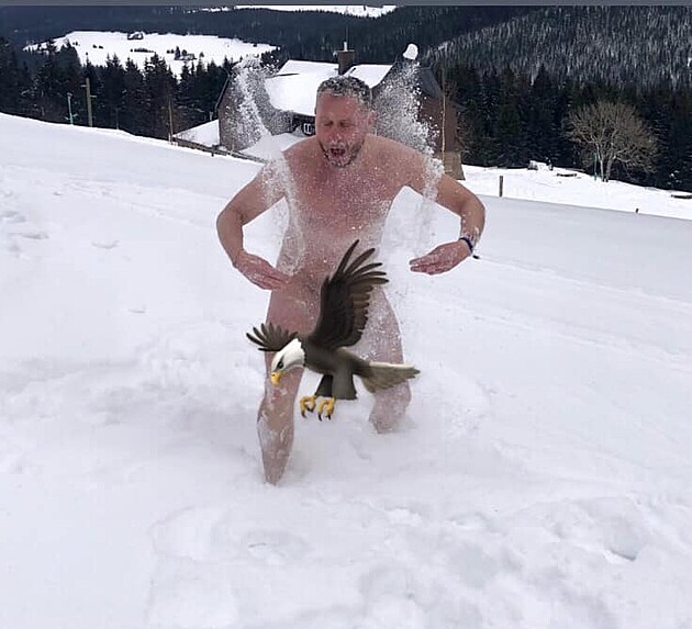 Jan Tuna řádil nahý na horách.