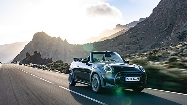 MINI Cooper SE Convertible