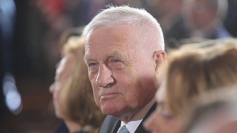 Václav Klaus bhem inaugurace Petra Pavla