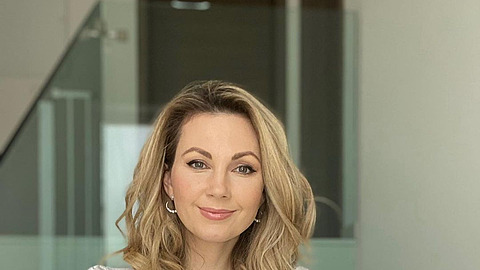 Moderátorka Sandra Pospíšilová se na mateřské stala influencerkou.