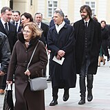 Na inauguraci dorazil i zpěvák Janek Ledecký se synem Jonášem.