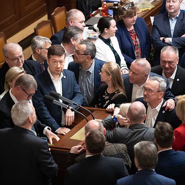 Jedn�n� v Poslaneck� sn�movn� o valorizaci d�chod�