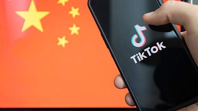 Čínská aplikace TikTok je braná jako hrozba už i v Česku.