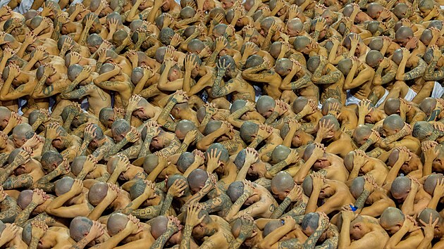 Nov� otev�ené v�zení v Salvadoru je peklem na zemi.