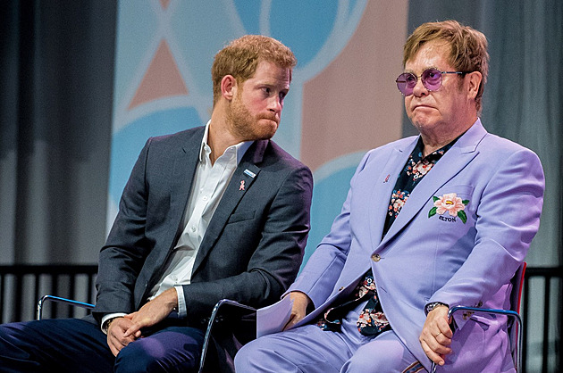 Princ Harry, Elton John