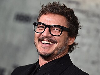 Pedro Pascal si vyslou�il p�ezd�vku �daddy Hollywoodu�.