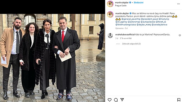 Martin Dejdar fotku z Hradu, kam vyrazil s rodinou na inauguraci, vyperkoval reklamnmi hashtagy.
