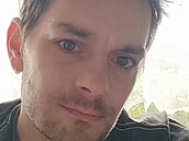 Bývalý p�ítel Shopaholic Adel