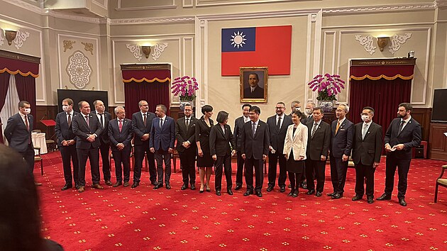 esk delegace se setkala s prezidentkou Tchaj-wanu. Jednm z len byl i f neziskovky Evropsk hodnoty Jakub Janda.