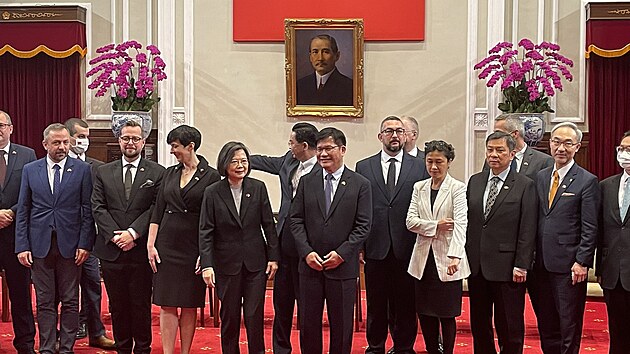 eská delegace se setkala s prezidentkou Tchajwanu. Jedním z len byl i éf...