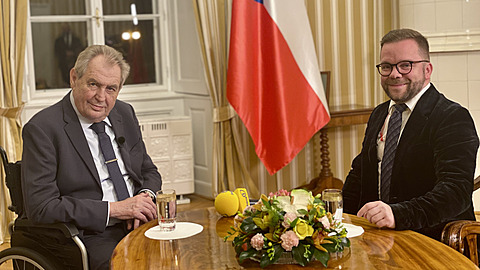 Luboš Procházka dělal rozhovory s Milošem Zemanem.