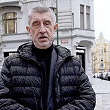 Andrej Babi se vrtil do ulice v Pask, aby ovil cenu sv znakov bundy,...