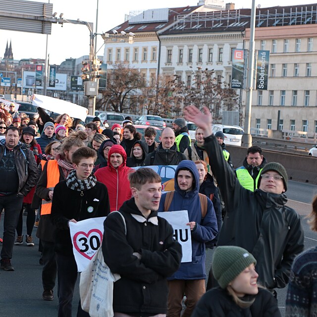 Aktivist blokuj hlavn nejvce vyten msta v Praze.