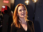 Debbi vsadila na oblíbenou �ernou. Na rozdíl od �ady dal�ích um�lc� na And�lech.