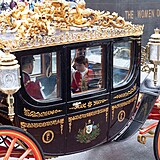 Rodina prince Williama a Kate cestou z korunovace