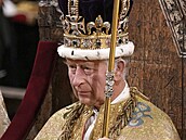 Po usazení koruny na hlavu Karla zvolal Bh ochrauj krále! doprovázené...