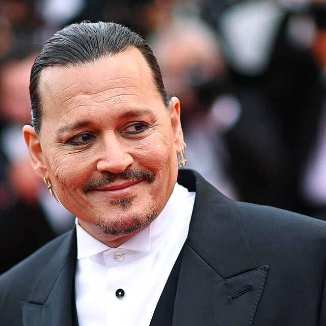 Johnny Depp na letonm festivalu v Cannes