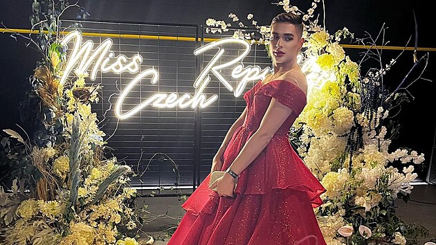 Roman Makeup je influencer, upozornil na sebe na Miss Czech Republic.