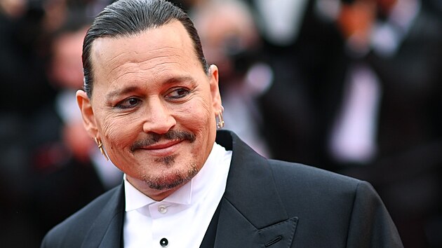 Johnny Depp na letonm festivalu v Cannes
