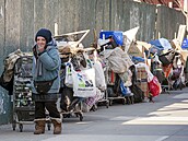 Shopaholic Adel na nákupech