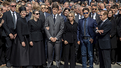 Berlusconiho dti Eleonora, Barbara, Luigi, Marina, Pier Silvio, Paolo