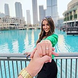 Jessica lgrov se zasnoubila v Dubaji