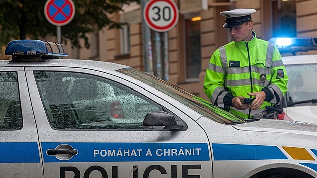 Policie v Plzni zasahovala u napaden eny, jeho pachatelem byl Ukrajinec. Ten vykikoval, e je hrdina z Mariupolu a v krvi ml pes 3,5 promile. (Ilustran foto)
