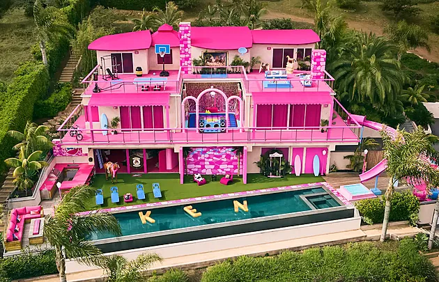 V Barbie dom se mete nyn ubytovat.