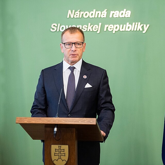 Předseda slovenské vlády Boris Kollár dnes vydal mimořádné prohlášení.