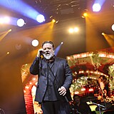 Russell Crowe bhem koncertu v Karlovch Varech