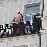 Besky s Adamem Vaculou se na balkon podn odvzali.