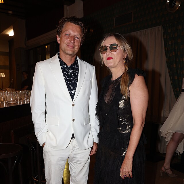 Na premi��e M��em i s mu�em jsme m�li �t�st� i na Kate�inu �birkovou. P�i�la s kamar�dem Janem Hor��kem.