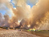 ecký ostrov Rhodos je v plamenech. (24. ervence 2023)