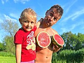 Tary natáí vulgární videa s dtmi