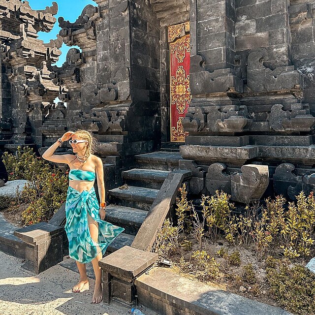 Mariana Prachaov se na Bali nakonec dostala.