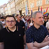 Prague Pride 2023: Prvodu se zastnili Jan Lipavsk a Zdenk Hib.